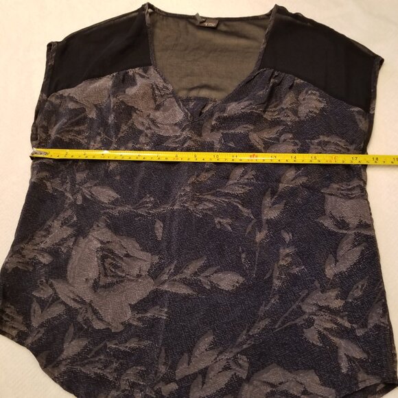 Sparkle & Fade Silk Top Navy Blue Floral Print XSmall V-Neck Tee Mesh/Sheer - Picture 9 of 10
